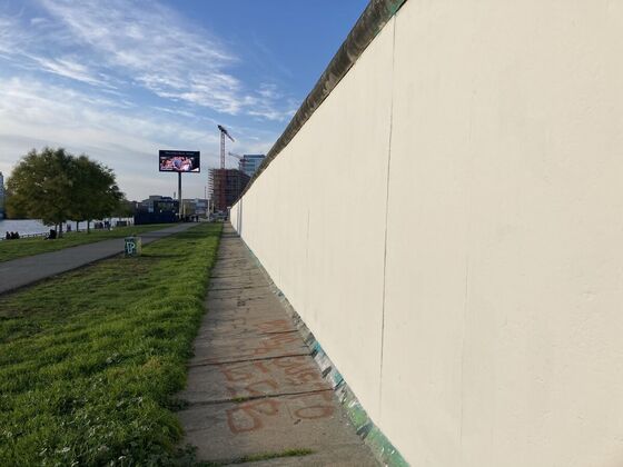 East Side Gallery, Berliner Mauerweg