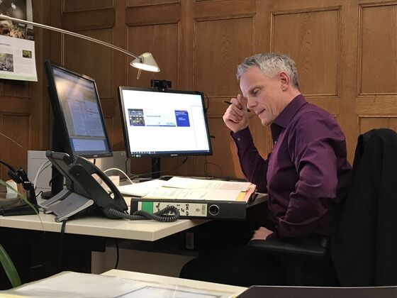 Schreibtisch im Büro Tino Schopf