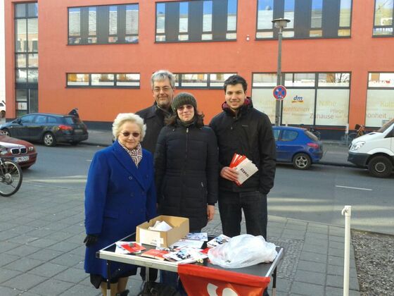 Infostand vor dem Mühlenberg-Center