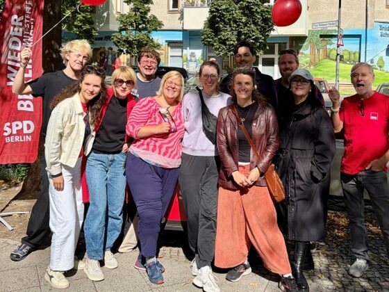 SPD Mauerpark und Linda Vierecke am Arnimplatz